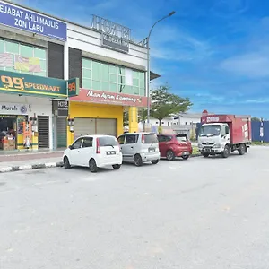 Oyo 90869 Madeena Sepang